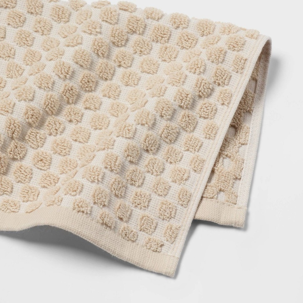 Threshold 6 pc Performance Plus Textured Dot Bath Towel Set in Khaki NWT "54x30" - Picture 12 of 15